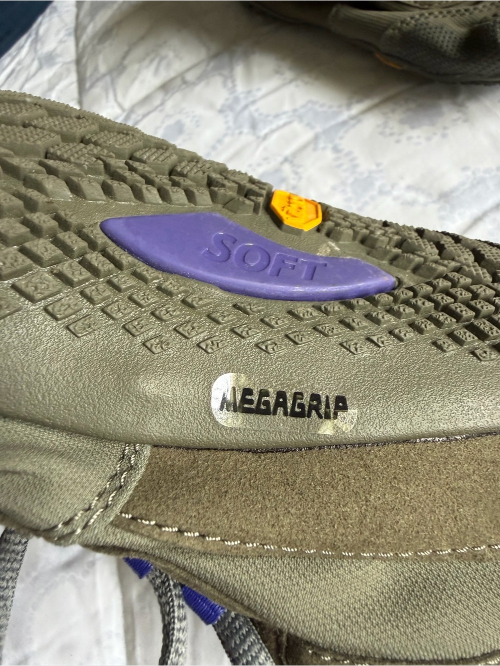 Vibram FiveFingers Toe Shoes - Picture 5 of 8